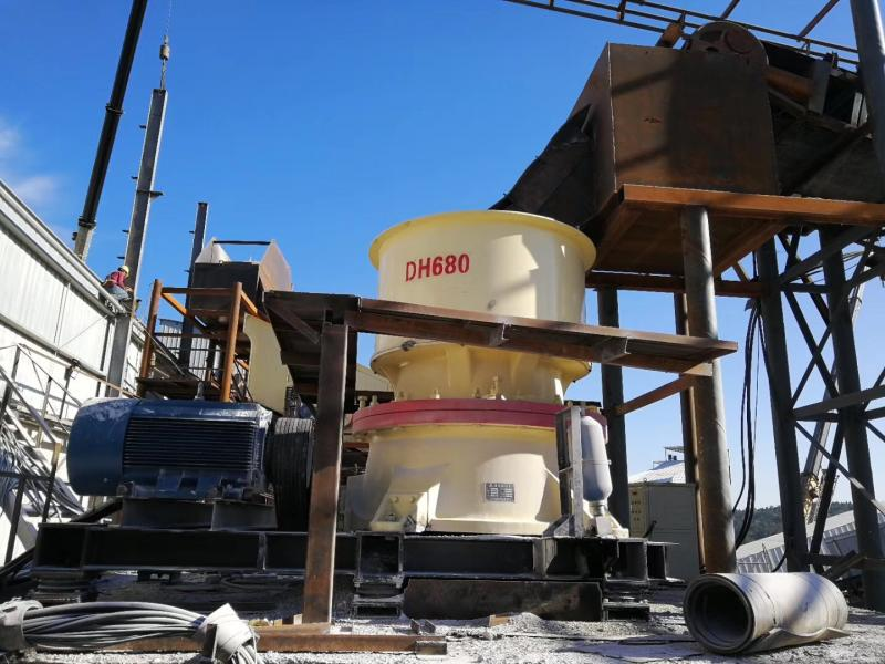 湖北時產(chǎn)1000噸白云巖環(huán)保生產(chǎn)線正式投產(chǎn)